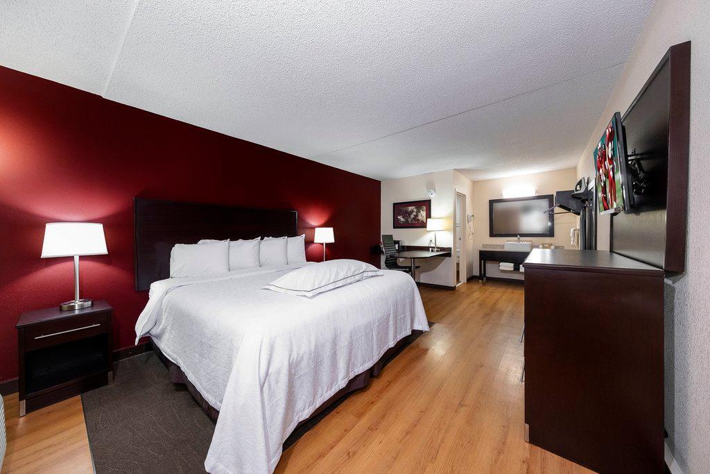 Red Roof Inn Plus+ Huntsville - Madison Exteriör bild